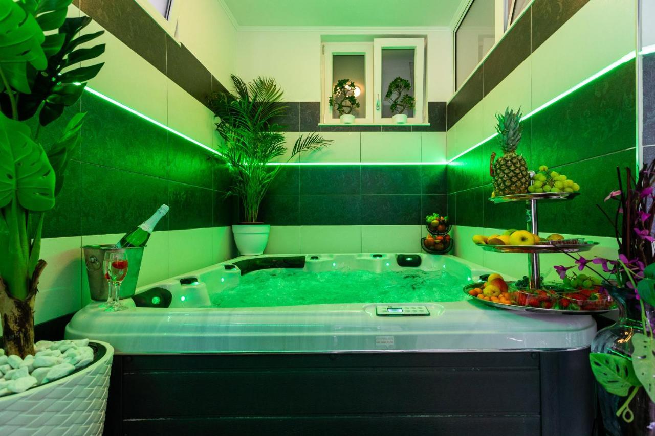 דוברובניק Apartment By The Way Hot Tub And Free Parking מראה חיצוני תמונה