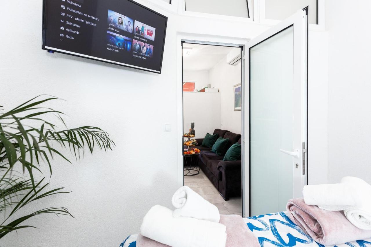 דוברובניק Apartment By The Way Hot Tub And Free Parking מראה חיצוני תמונה