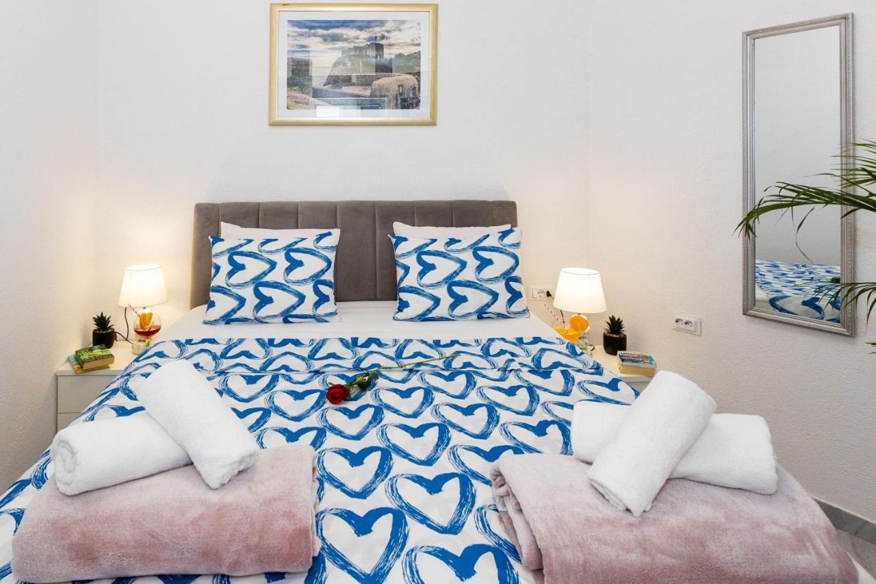 דוברובניק Apartment By The Way Hot Tub And Free Parking מראה חיצוני תמונה