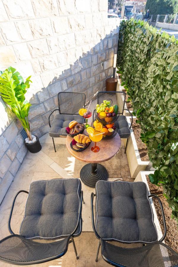 דוברובניק Apartment By The Way Hot Tub And Free Parking מראה חיצוני תמונה